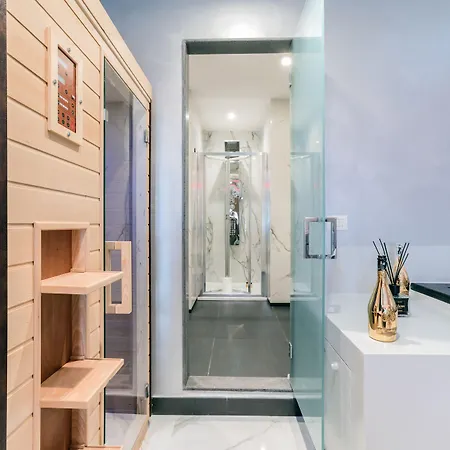 Comola Luxury Szálloda 3*