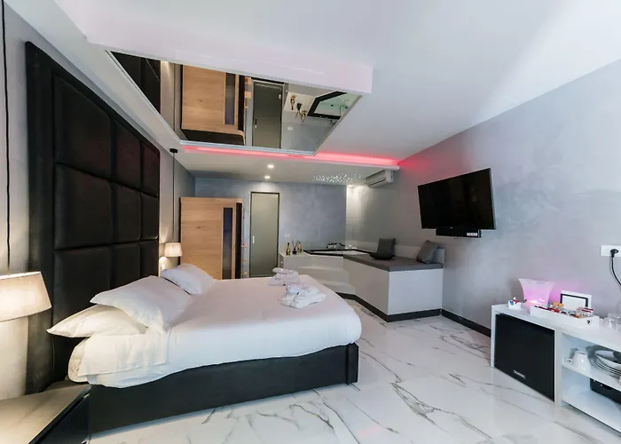 Hotel Comola Luxury 3*
