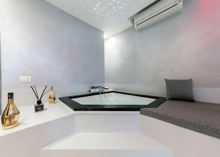 Comola Luxury Naples