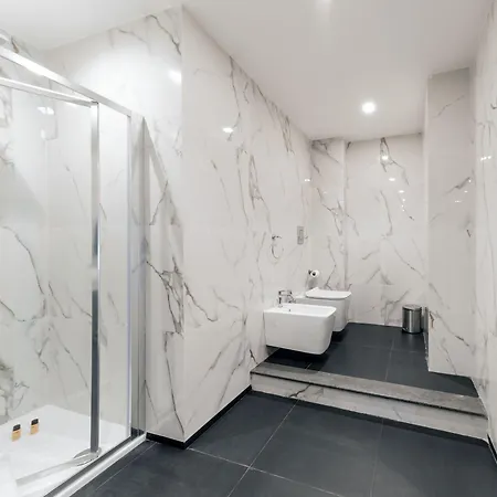 Comola Luxury فندق نابولي